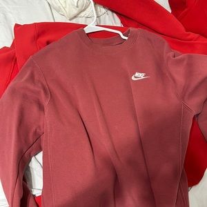 women’s nike crewneck